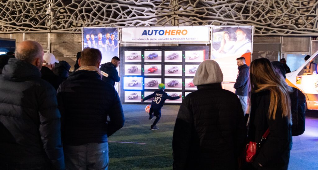 Eventmodul SUTU Footballwall liefert Brand Experience bei PSG-Heimspiel